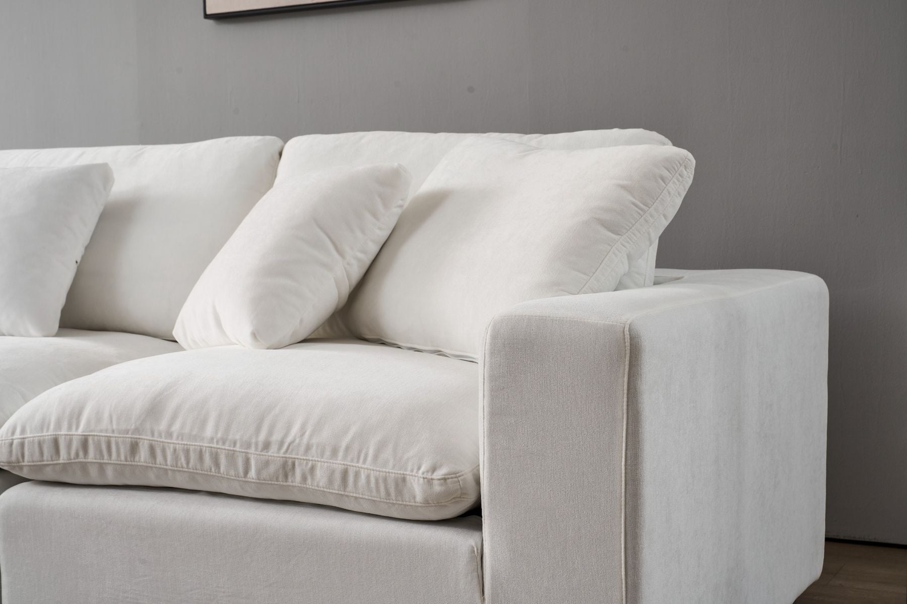 Norwick White Cloud Sectional Sofa – 4-Piece